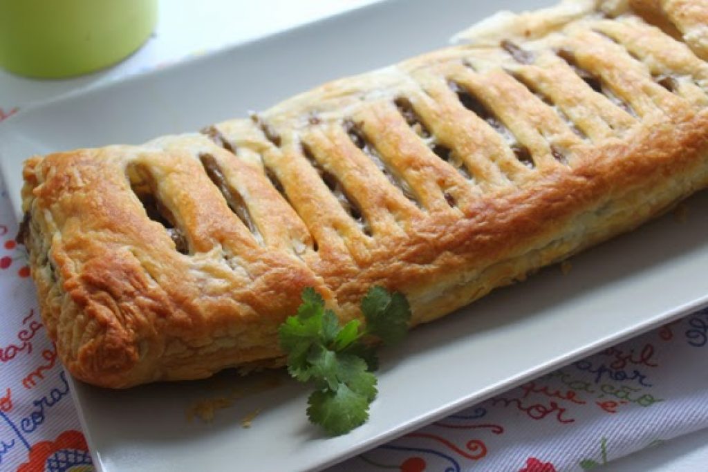 Come preparare lo strudel vegano di patate e funghi porcini. ilVegano.it