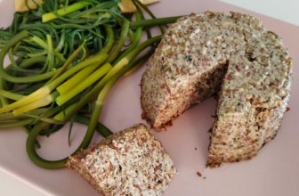 Formaggio vegetale dal sapore rustico