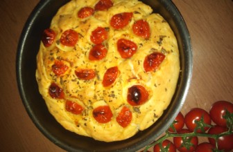 Focaccia pugliese senza patate – Ricetta base per prepararla in casa